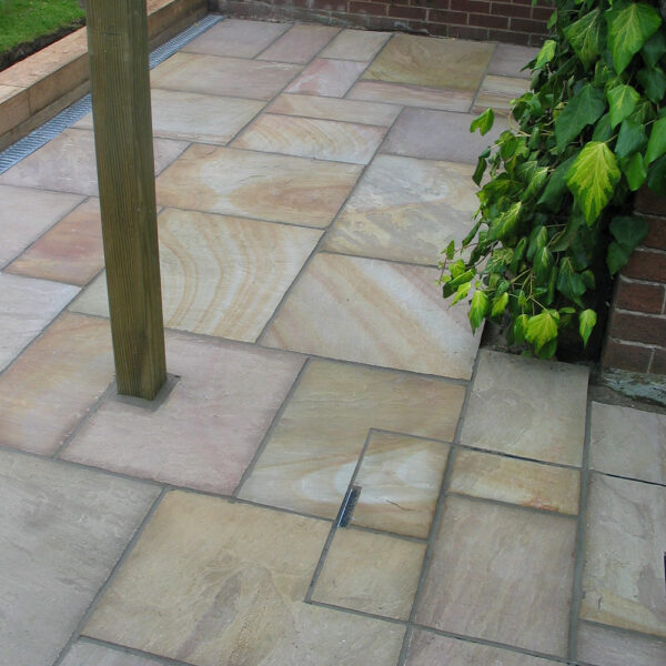 INDIAN MIX/BUFF PATIO GRADE