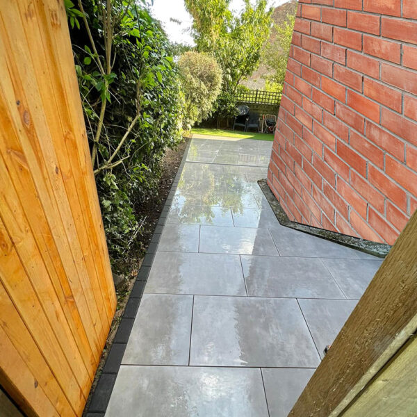 GROUND GREY PORCELAIN