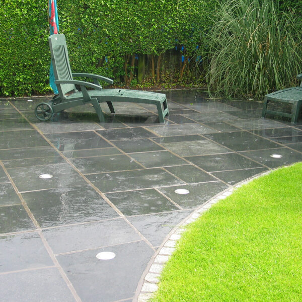 BLACK LIMESTONE SAWN EDGES