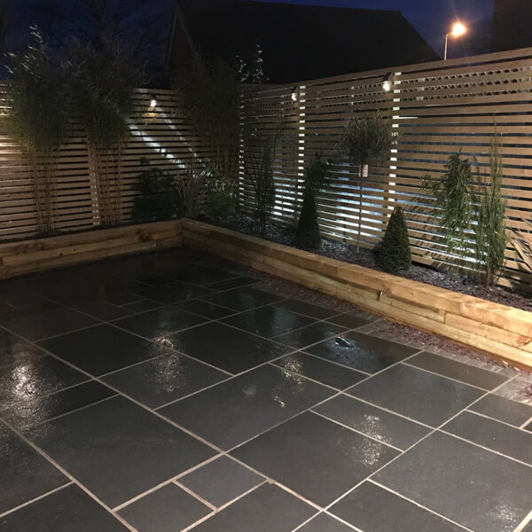 BLACK LIMESTONE SAWN EDGES