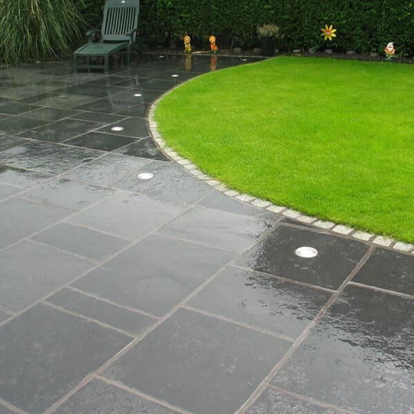 BLACK LIMESTONE SAWN EDGES