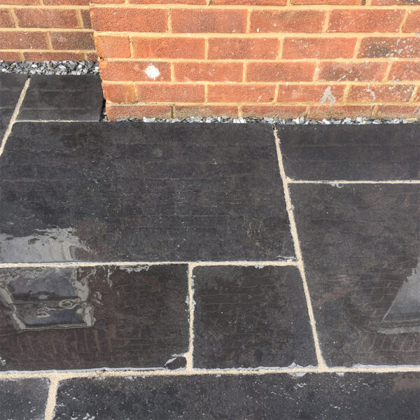 BLACK LIMESTONE TUMBLED & BRUSHED