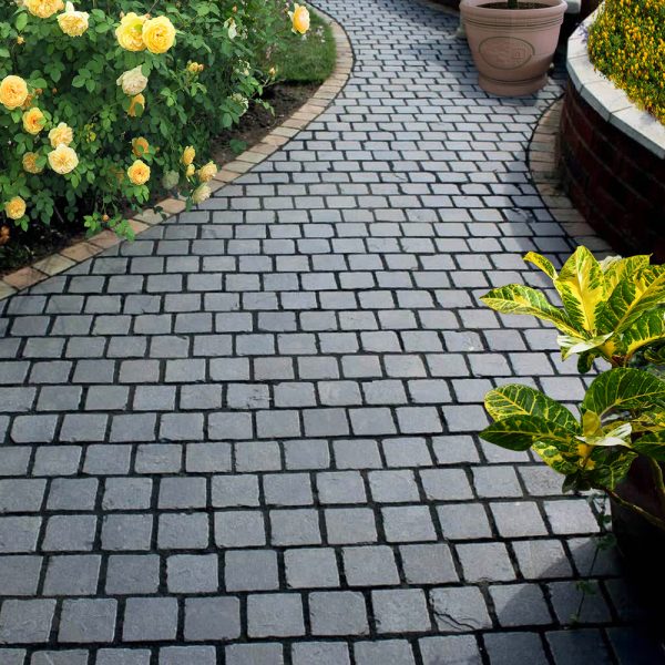 BLACK LIMESTONE COBBLES