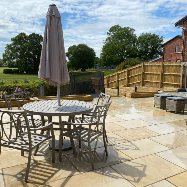 FOSSIL BUFF SAWN & HONED