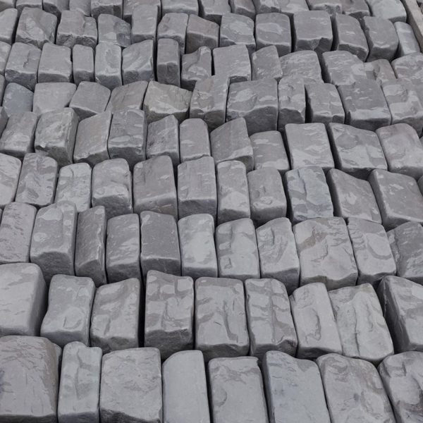 KANDLA GREY TUMBLED COBBLES