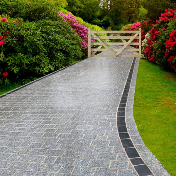 SILVER GREY GRANITE BLOCK PAVING